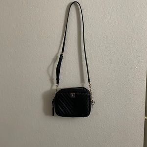 Victoria’s Secret shoulder back